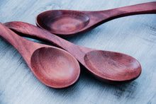 Load image into Gallery viewer, Set of 3 wooden spoons handmade from acacia wood in brown
