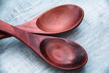 Load image into Gallery viewer, Set of 3 wooden spoons handmade from acacia wood in brown
