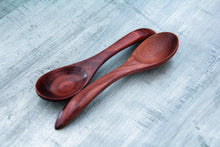 Load image into Gallery viewer, Set of 3 wooden spoons handmade from acacia wood in brown
