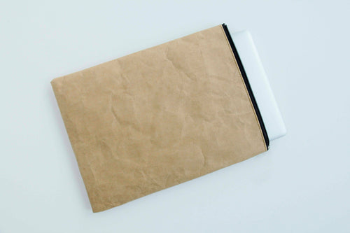 Nachhaltiges Laptop Sleeve aus Kraft Papier